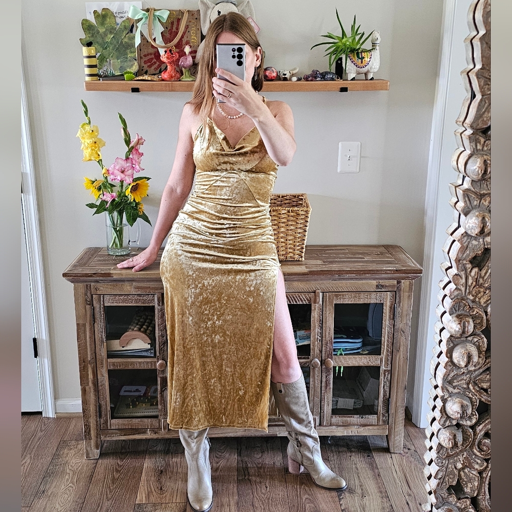 Forever 21 Gold Velvet Strappy Back Midi Dress Size Small